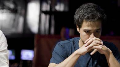 Analyzing Misclicks in High-Stakes Poker Hands